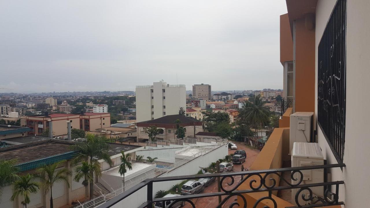 Résidences hôtelières Micheline et Emile Yaoundé Exterior foto